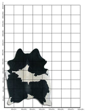 Įkelti vaizdą į galerijos rodinį, Baltas/Juodas karvės kailis L