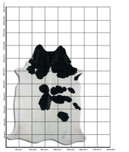 Įkelti vaizdą į galerijos rodinį, Baltas/Juodas karvės kailis XXL