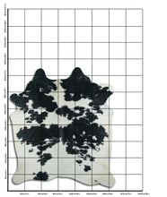 Įkelti vaizdą į galerijos rodinį, Baltas/Juodas karvės kailis XL