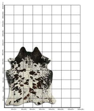 Įkelti vaizdą į galerijos rodinį, Salt and Pepper egzotinis karvės kailis L
