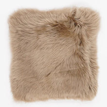 Įkelti vaizdą į galerijos rodinį, Avikailio pagalvė