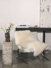 Įkelti vaizdą į galerijos rodinį, Baltas avikailis