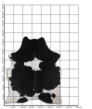 Įkelti vaizdą į galerijos rodinį, Baltas/Juodas karvės kailis XL